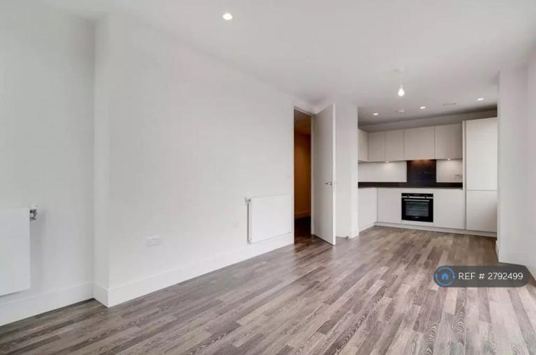 1 bedroom flat in Moulding Lane, London, SE14 (1 bed) (#2792499)