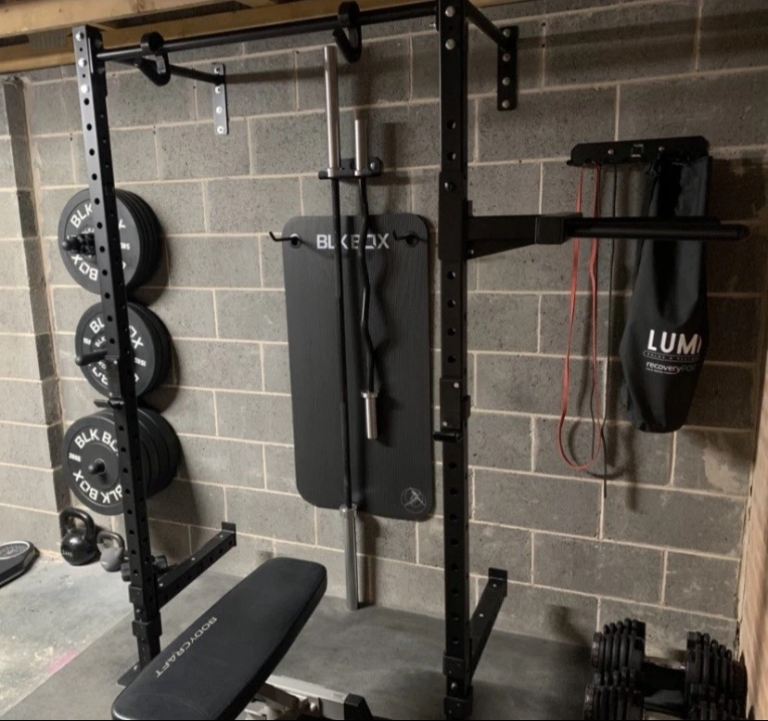 BLK BOX Home Gym Setup – Commercial Rack, Bowflex 41kg, 157.5kg Olympic Plates, 
