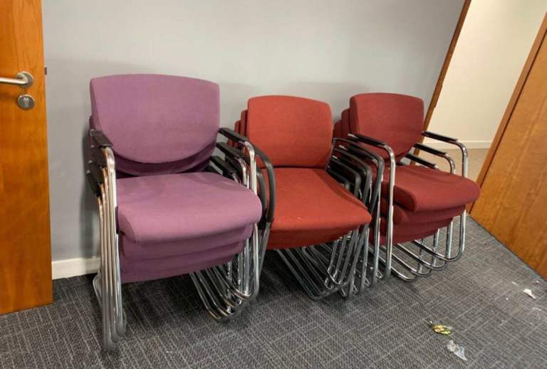 JOBLOT Office Furniture SURPLUS STOCK For Sale Over 100 Desks/Chairs/Cabinets/Cupboards 8