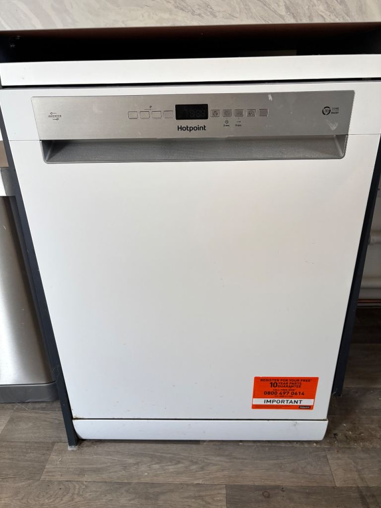 Hotpoint Dishwasher - White, Good Condition