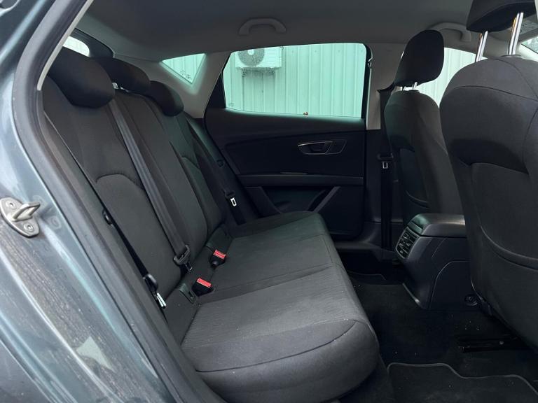 2016 SEAT Leon 1.6 TDI 110 SE Dynamic Technology 5dr DSG HATCHBACK Diesel Automatic