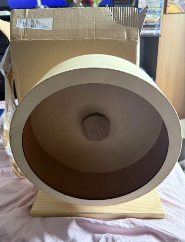 Large wheel suites to rat sized rodent new 