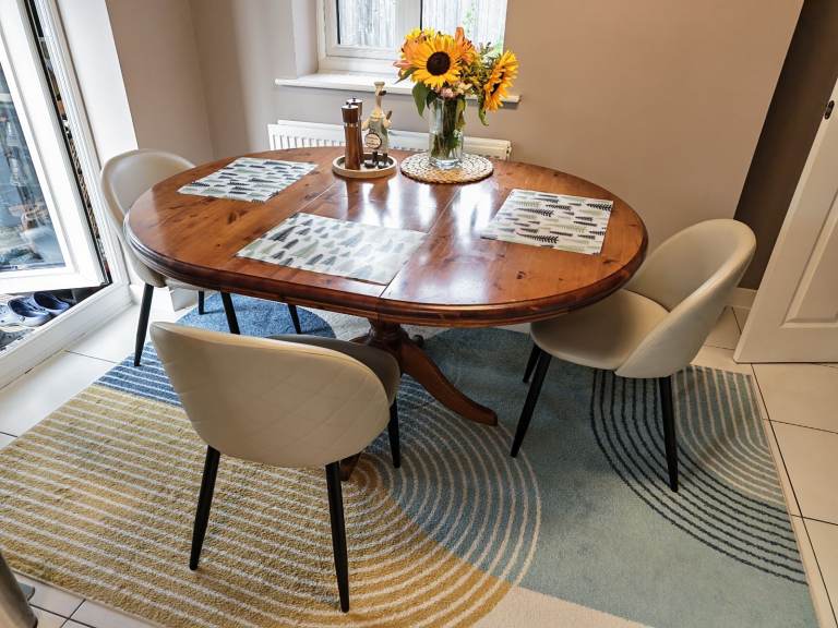 Solid Wooden Extendable Table + Top Glass + 2 Chairs