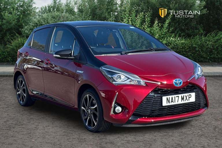  Toyota Yaris 1.5 Vvt H Blue Bi Tone Hatchback 5dr Petrol Hybrid E CVT Euro 6