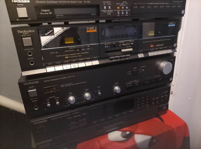Technics Stereo System Stack Inc 5 disc cd changer  – Good Condition