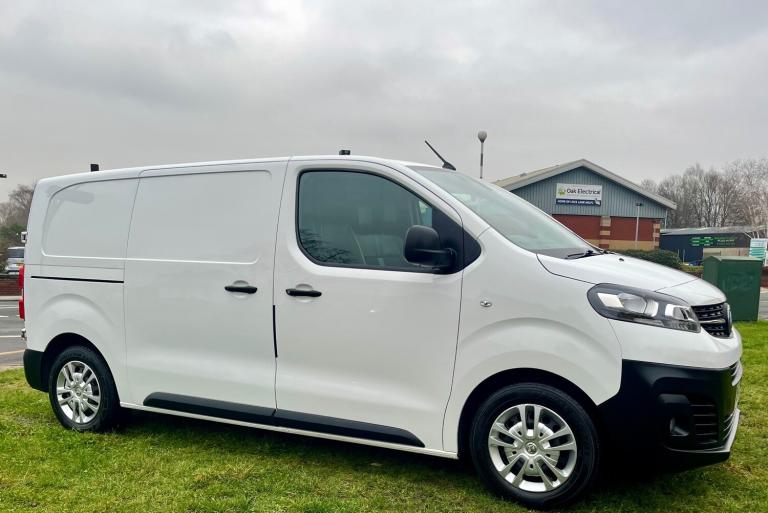 2021 Vauxhall Vivaro 2700 1.5d 120PS Dynamic H1 Van PANEL VAN Diesel Manual