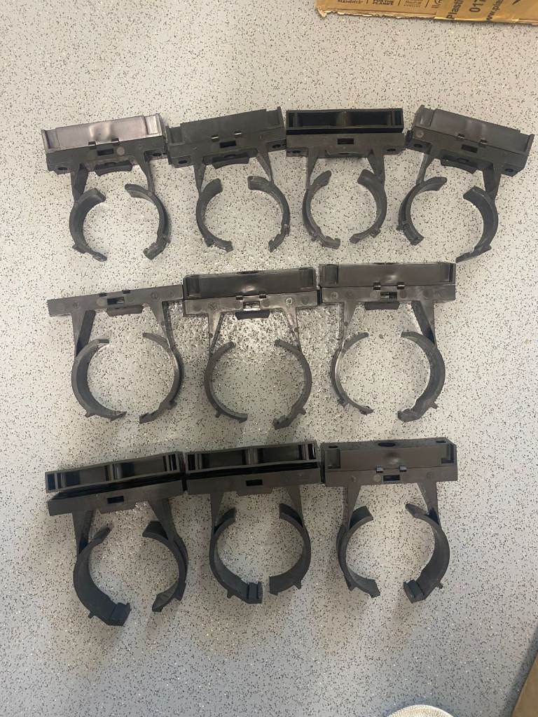 Plastic Pipe Clips with Spacer Block