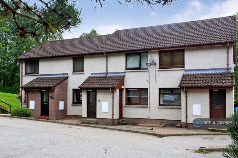 1 bedroom flat in Millside Drive, Aberdeen, AB14 (1 bed) (#2920825)