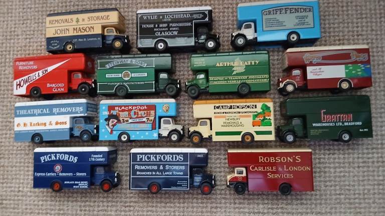 Corgi Bedford 0 Series Removal Lorries Diecast Models (14)