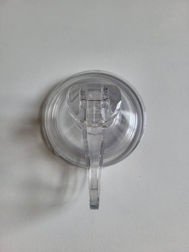 Heavy-Duty Suction Hooks – 9 Pack – Strong Hold, No Drilling!