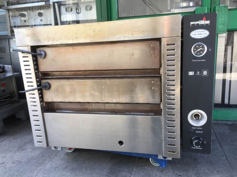  Gas Bake  PIZZA  BAKERY Commercial Oven - Good Condition CATERING CAFE RESTAURANT KITCHEN 