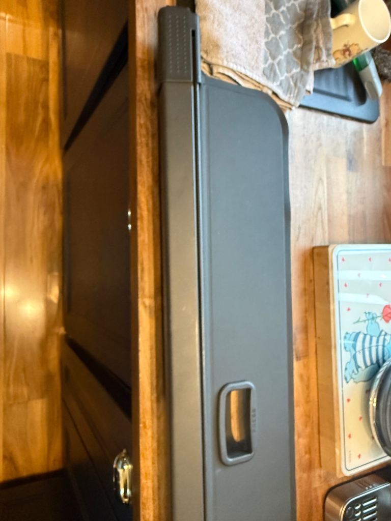 Ford kuga parcel shelve 