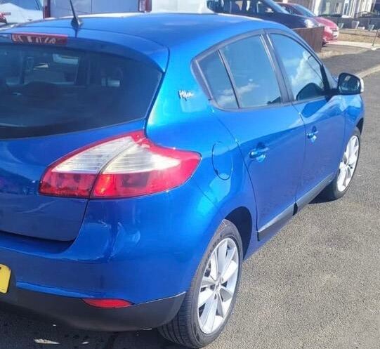 2011 RENAULT MEGANE MUSIC 1.6 *LOW INSURANCE *MOT-1 YEAR *like ford focus vauxhall astra 