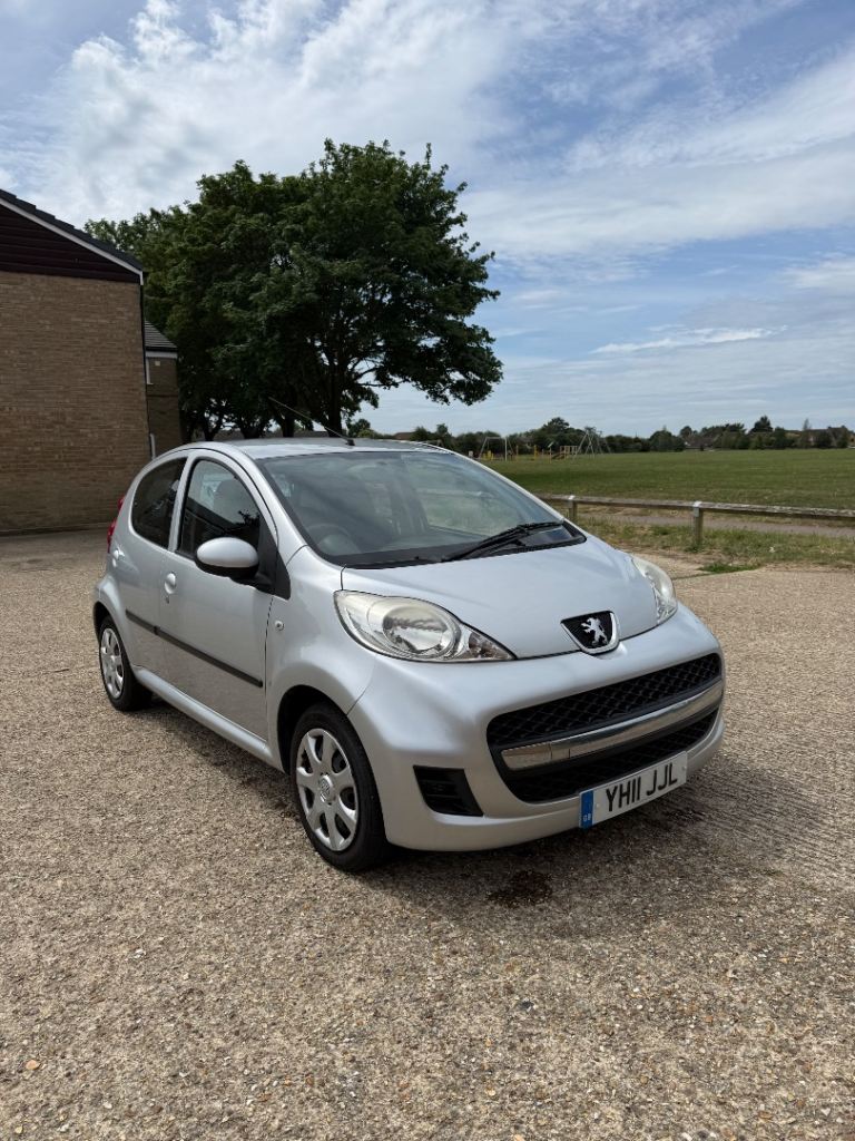 Peugeot, 107, Hatchback, 2011, Manual, 998 (cc), 5 doors