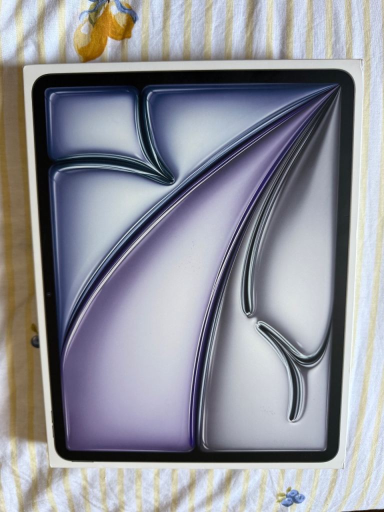 Brand New Sealed Apple iPad Air M3 13” 128GB WiFi + Cellular Space Grey