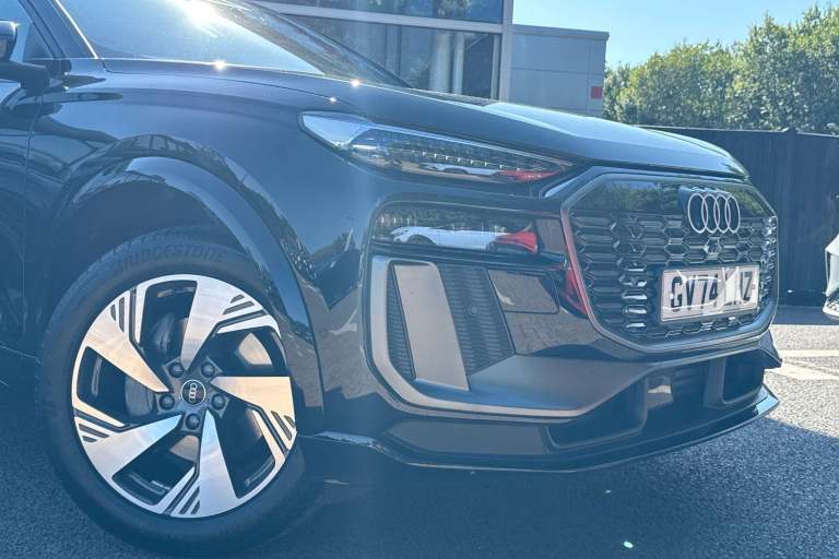 2024 Audi Q6 e-tron 100kWh S line SUV 5dr Electric Auto quattro (388 ps) ESTATE Electric Automatic