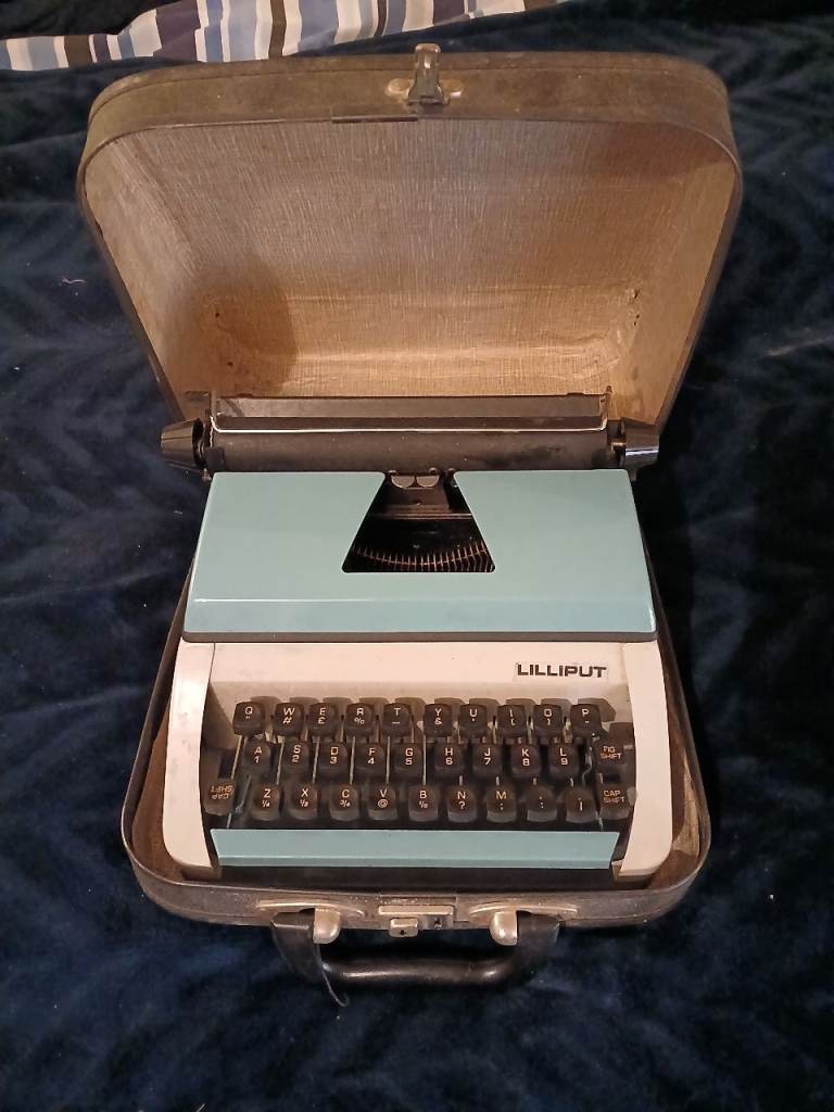 Typewriter 