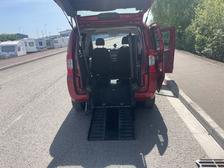 Fiat, QUBO, MPV, 2011, Semi-Auto, cc), WAV WHEELCHAIR ACCESIBLE VEHICLE ELECTRIC RAMP + TAILGATE