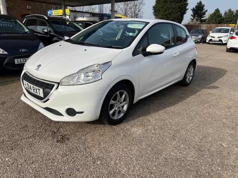 2014 Peugeot 208 1.2 VTi Access+ 3dr HATCHBACK Petrol Manual