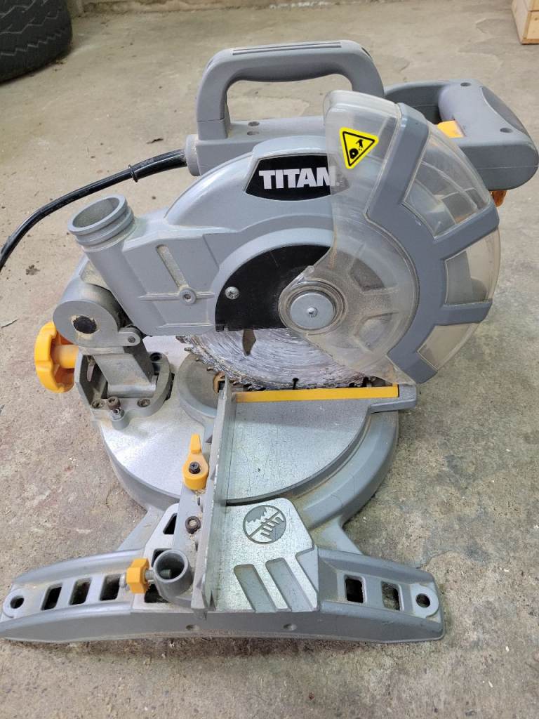 Titan mitre saw