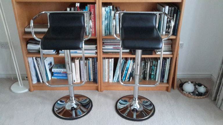 Breakfast bar stools