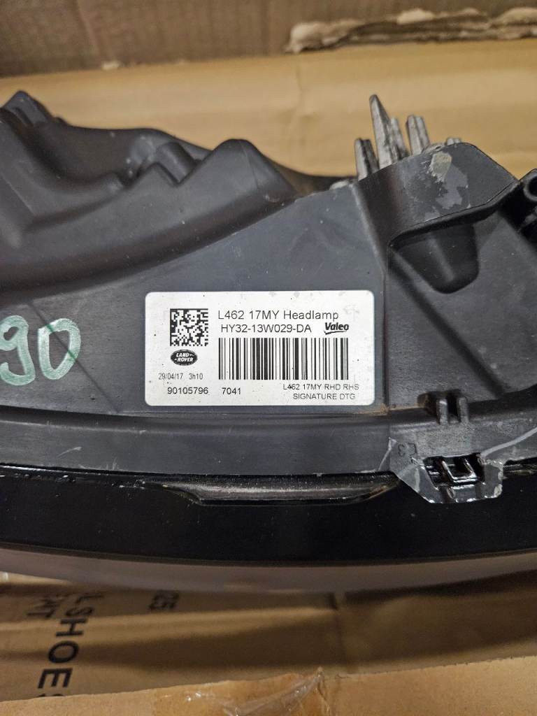 Discovery 5 RH Headlight 