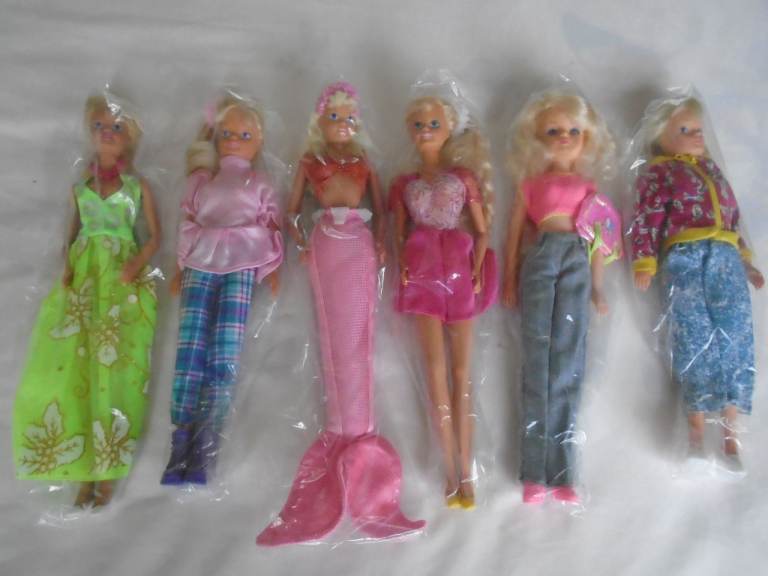 Child girl dolls Barbie figures, all with clothes x 6  -  £2 EACH