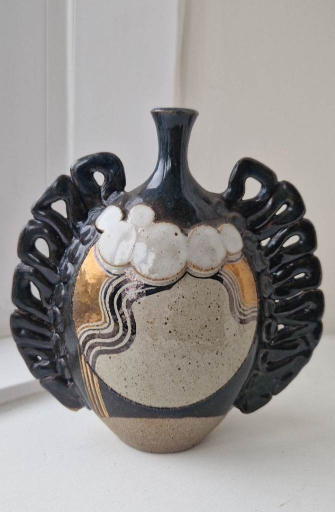 Lovely unusual vintage ceramic vase by Peter Luti app 17cm
