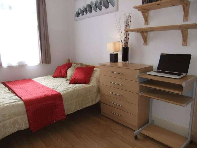 🏠 ROOMS IN CANADA WATER ! ⭐️