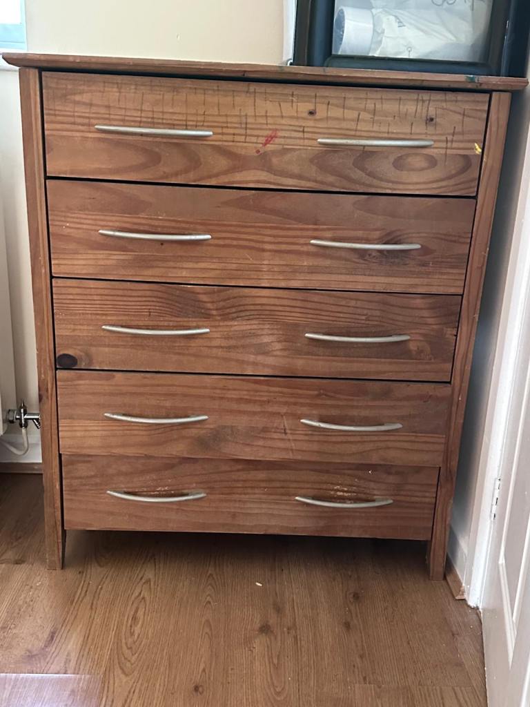Wood Chest of Drawers 