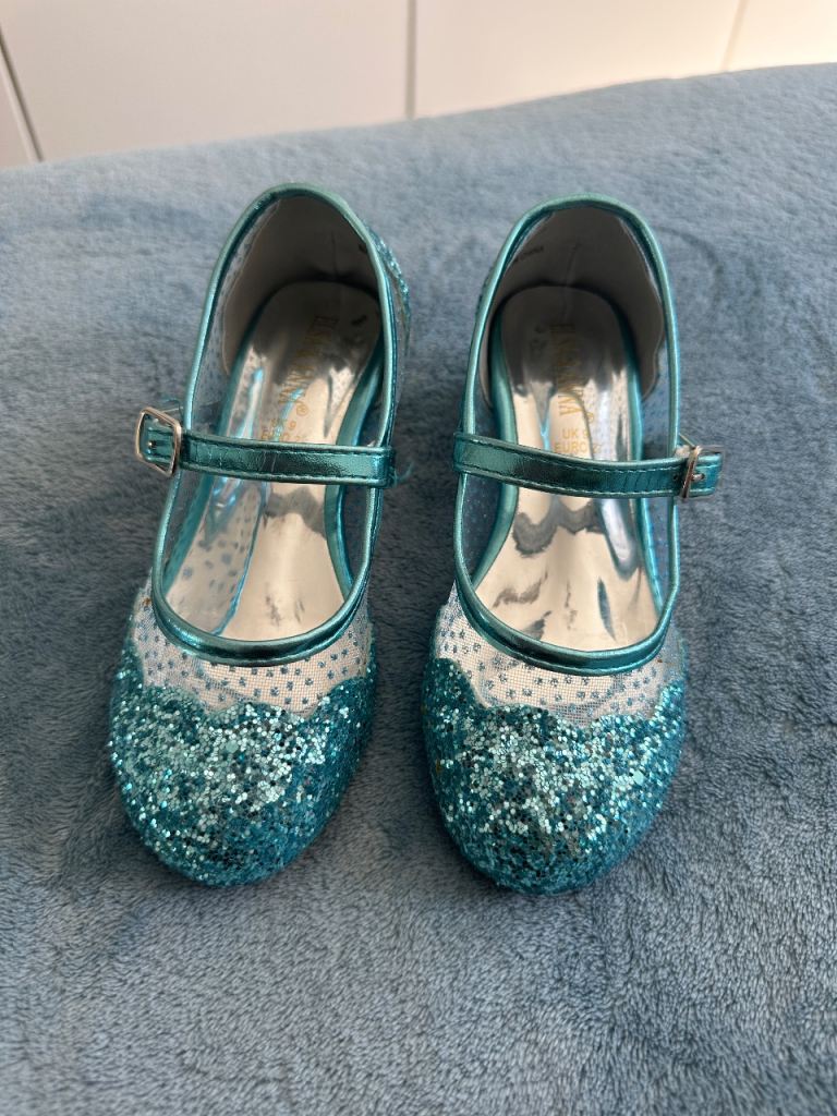 Elsa girl shoes blue size 9