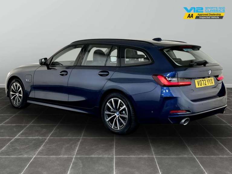 2022 BMW 3 Series 2.0 330e 12kWh Sport Touring 5dr Petrol Plug-in Hybrid Auto Euro 6 (s/s) (2 Est...
