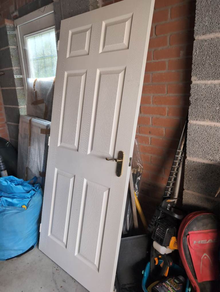 Free - White Internal Panel Door with Handle – Good Condition