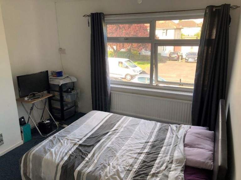Double Room Available With Bills Included (CB5 Area)