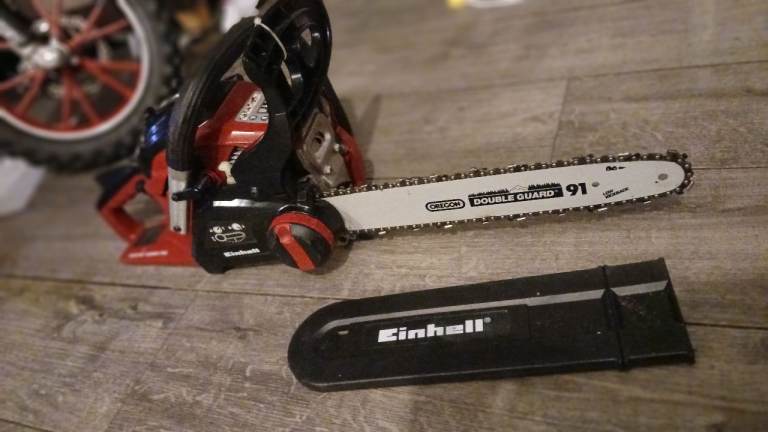 Chainsaw petrol 