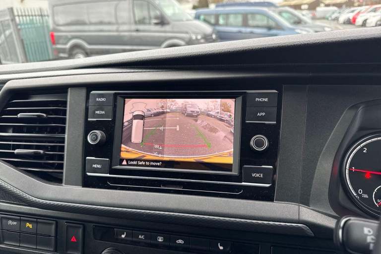 2024 Volkswagen Transporter 2.0 TDI 150 Highline Kombi Van WINDOW VAN DIESEL Manual