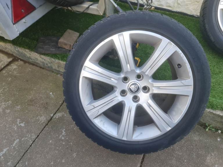 245/40/18 jaguar xf alloys