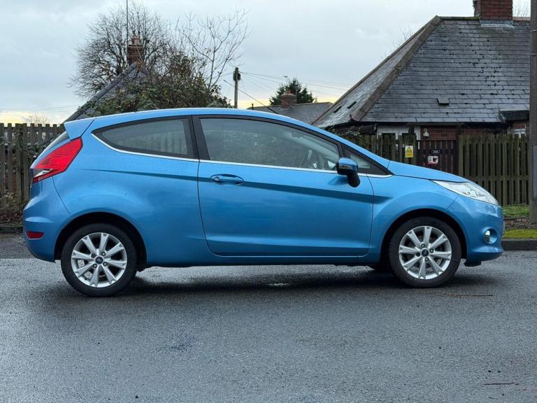 2011 Ford Fiesta 1.25 Zetec 3dr HATCHBACK Petrol Manual