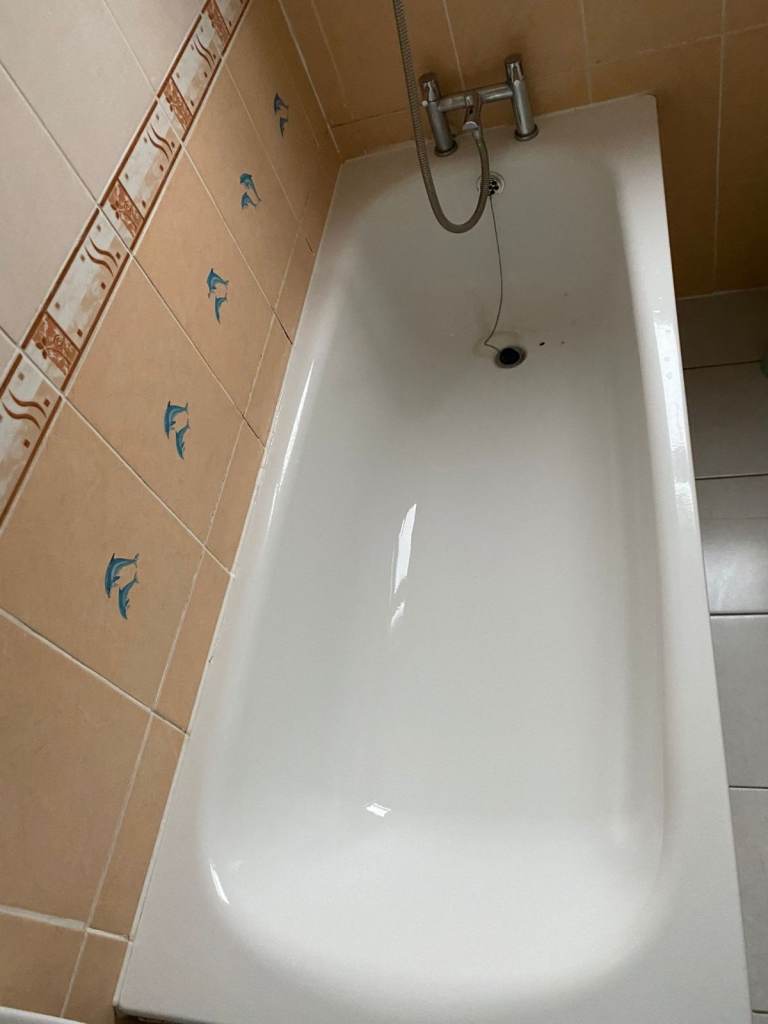 One Large double bedroom flat to let at Tooting Broadway