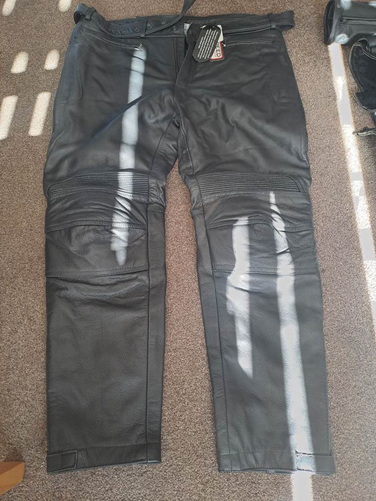 Leather motorcycle trousers 