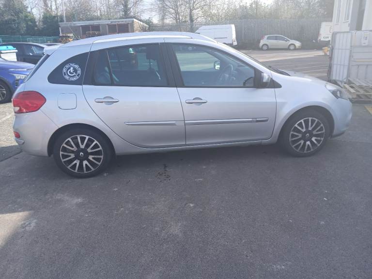 RENAULT CLIO ESTATE 1.2 PETROL  2013