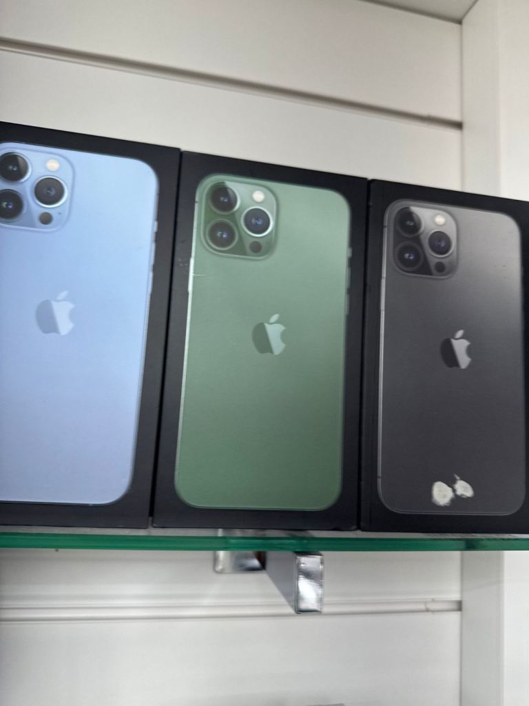 iPhone 13 Pro Max LIKE NEW BOXED