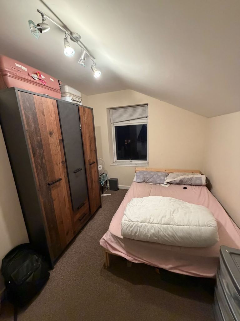 Room to rent 