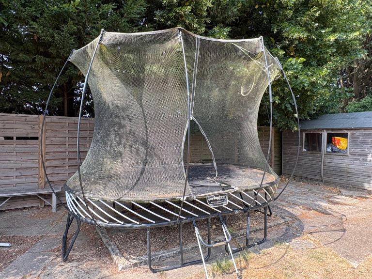 Springfree Trampoline with Safety Net – Good Condition