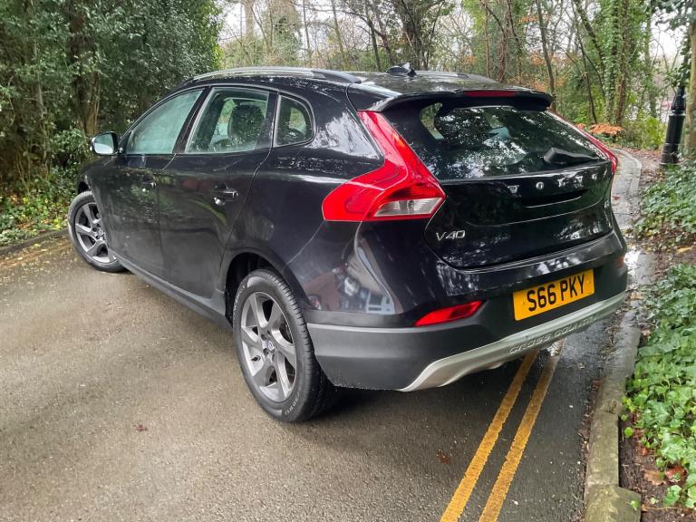 2015 Volvo V40 D2 Cross Country Lux Nav 5dr HATCHBACK DIESEL Manual