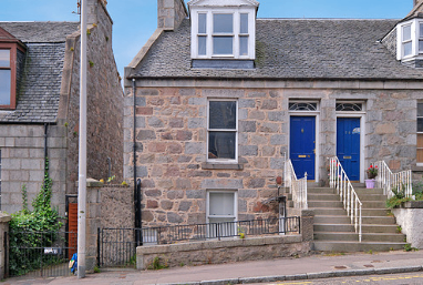 1 Bedroom Garden Flat for Sale