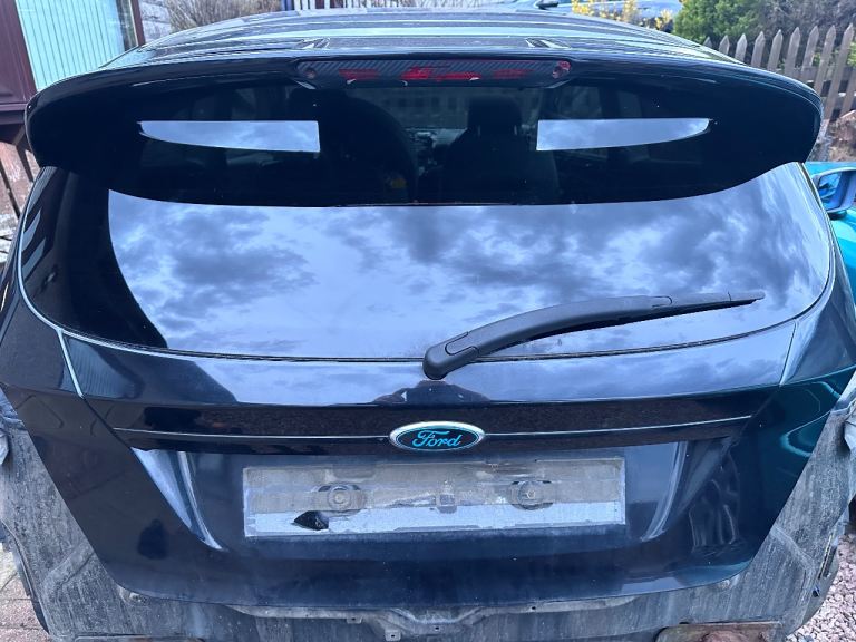 Fiesta zetec s boot lid