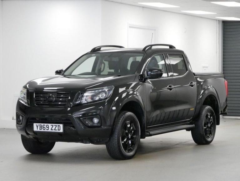 69 NISSAN NAVARA 2.3 DCI 190 BHP N-GUARD 4WD MANUAL LIFTBACK ( NO VAT )