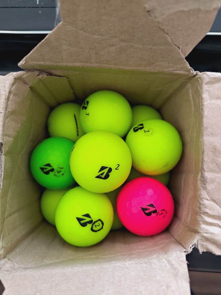 Bridgestone e12 matte Coloured Golf Balls