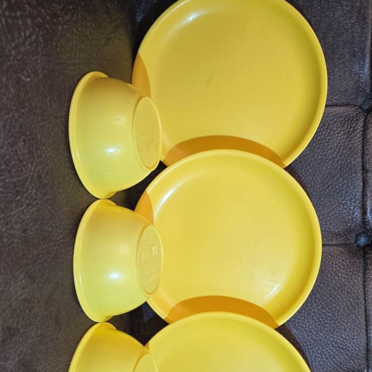 Crown Craft Yellow Set - Plates and Bowls
